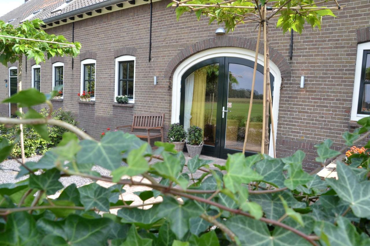 Vijverhoef Ulicoten Extérieur photo